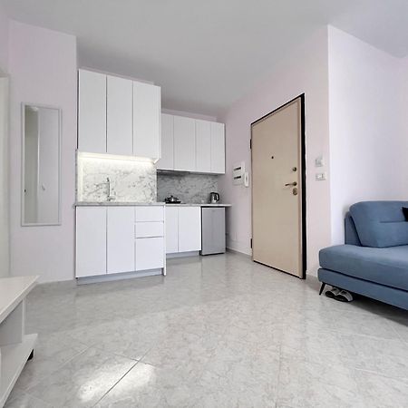 Beachfront With Hotel Facilities Vlorë Екстериор снимка