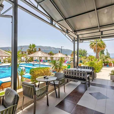 Beachfront With Hotel Facilities Vlorë Екстериор снимка