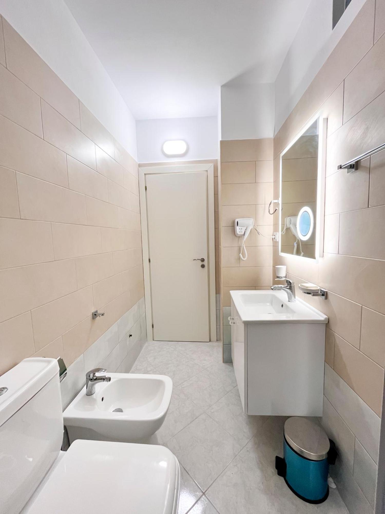 Beachfront With Hotel Facilities Vlorë Екстериор снимка