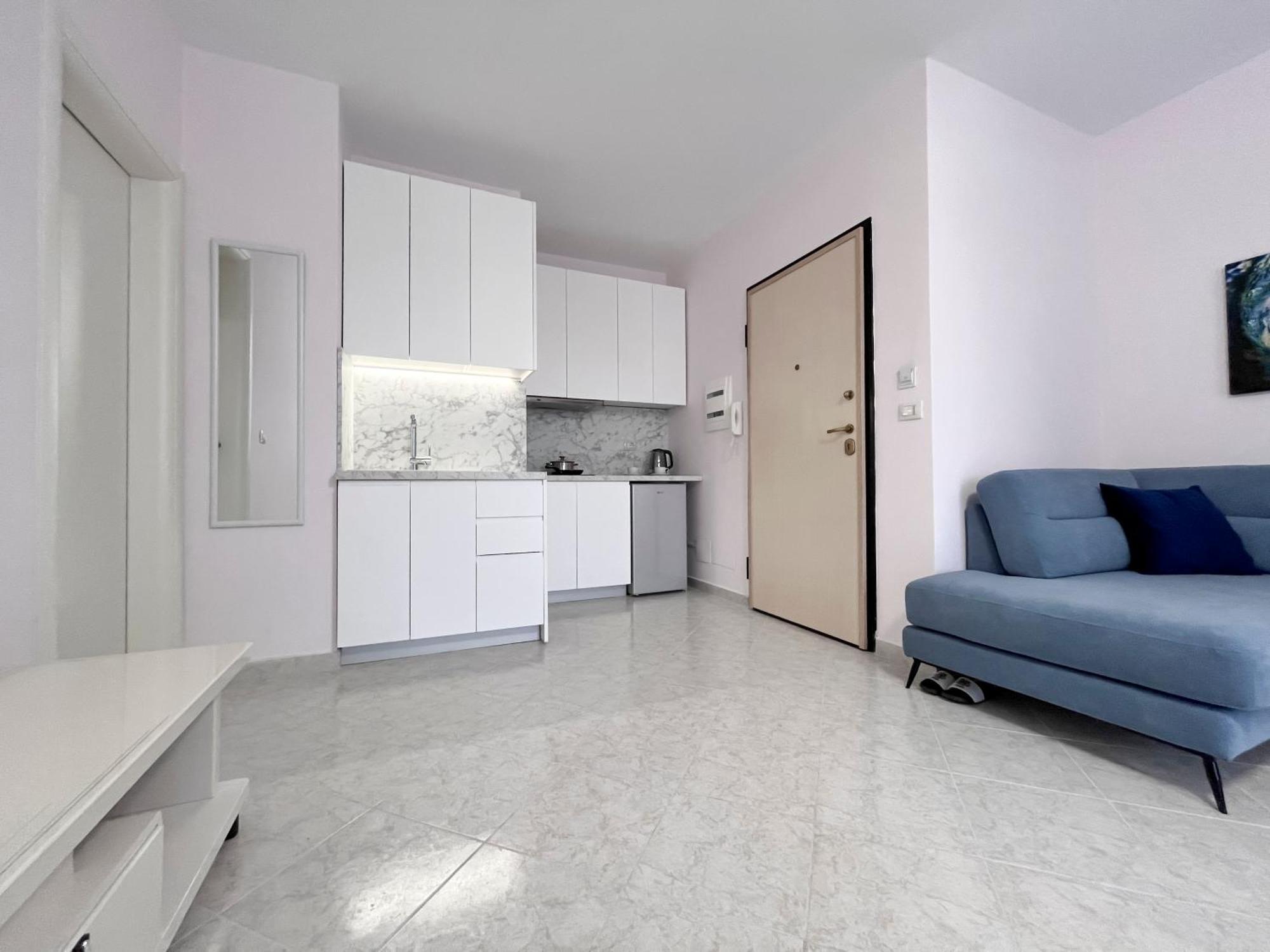 Beachfront With Hotel Facilities Vlorë Екстериор снимка